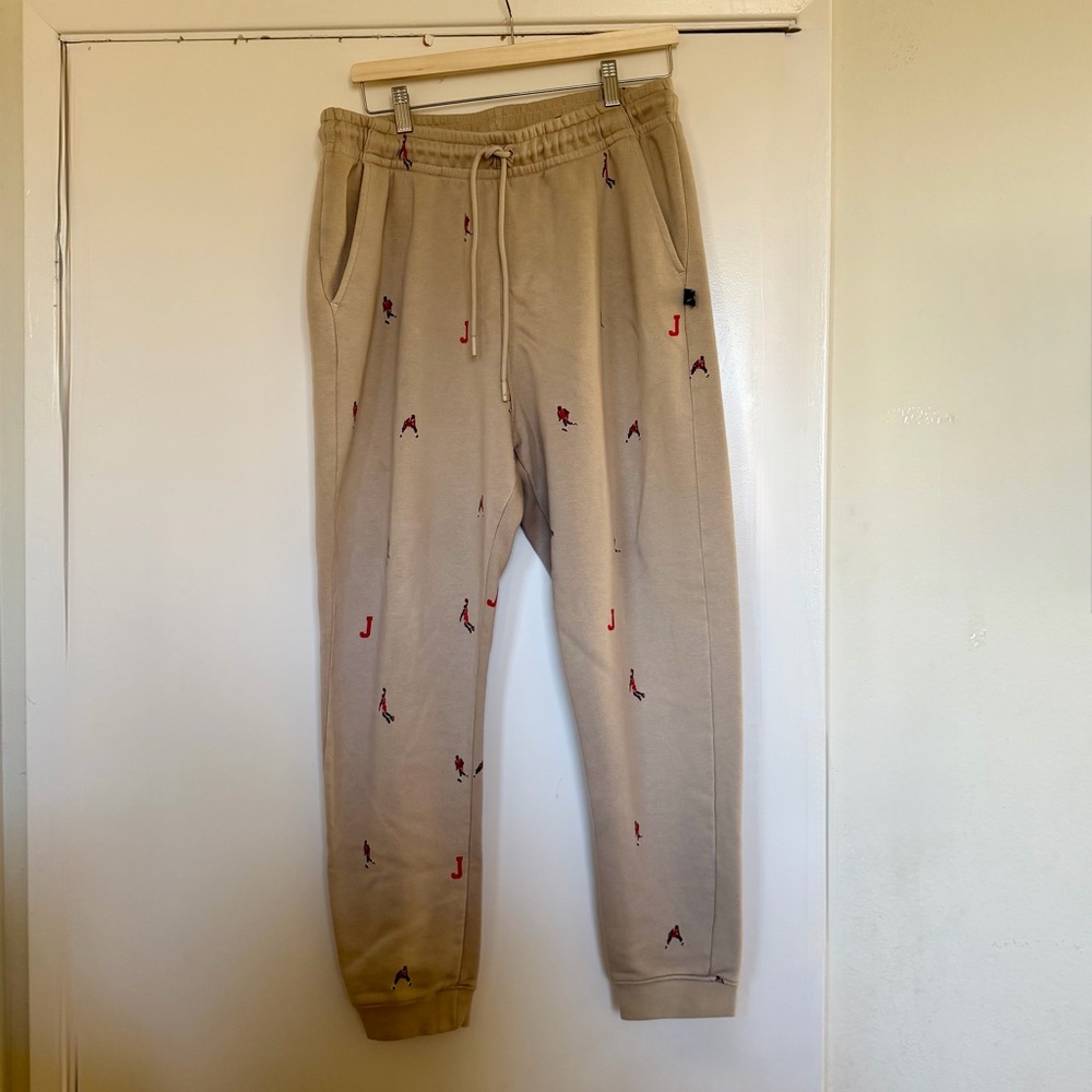 Jordan Men's Beige Jogger Pants size L